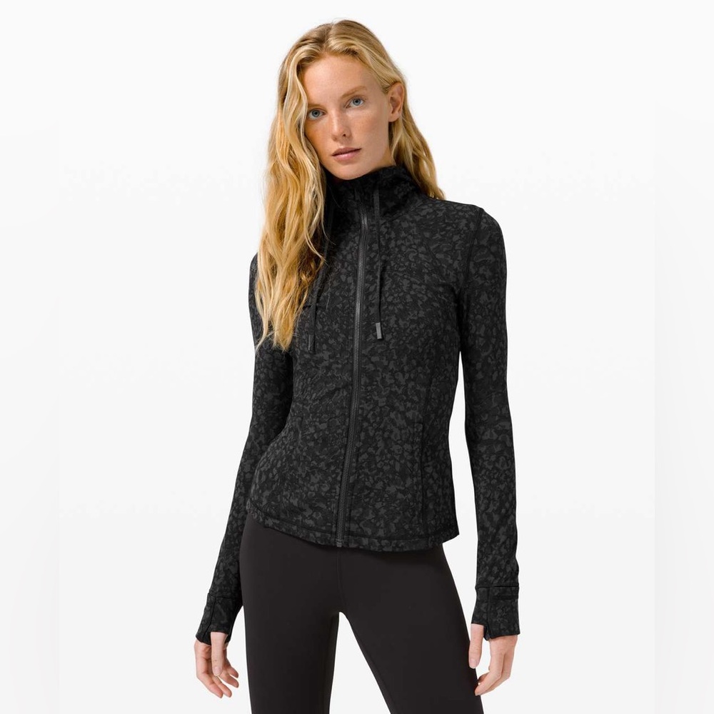 Lululemon Nulu Black Wild Thing Camo Deep Coal Multi Hooded Define Jacket.Size 2